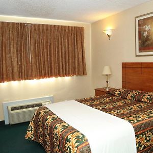 ADA Standard Room One Queen Bed